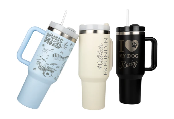 Fotoprodukte – XXL-Thermobecher mit Wunschmotiv gestalten Personalisierte XXL-Thermobecher mit individuellem Textdesign in verschiedenen Farben.