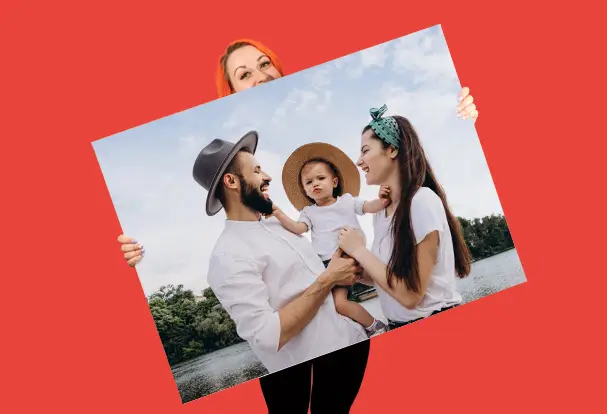 Wenn du unsere Tipps für Familienfotos ausprobierst und dabei tolle Aufnahmen entstehen, kannst du bei ORWO euer schönstes Foto als XXL-Leinwand drucken lassen. 