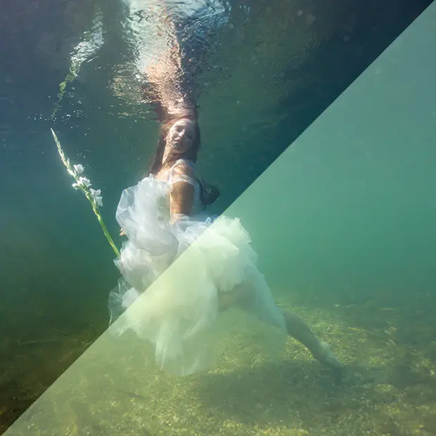 Unterwasserfotografie erfordert besondere Bildbearbeitung Foto einer Frau im weißen Kleid unter Wasser, eine Hälfte des Bildes ist bearbeitet, die andere nicht. ORWO gibt auch Tipps zur Bildbearbeitung deiner Unterwasserfotos.